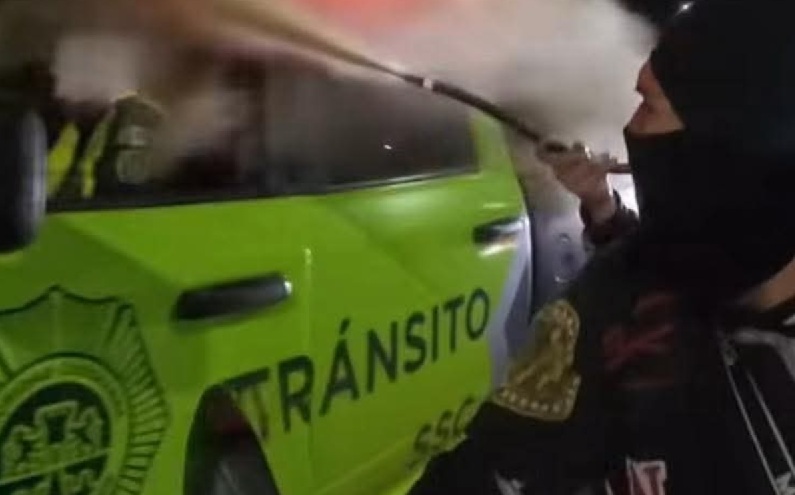 POLICÍA ES ATACADO CON EXTINTOR EN LA COLONIA MORELOS