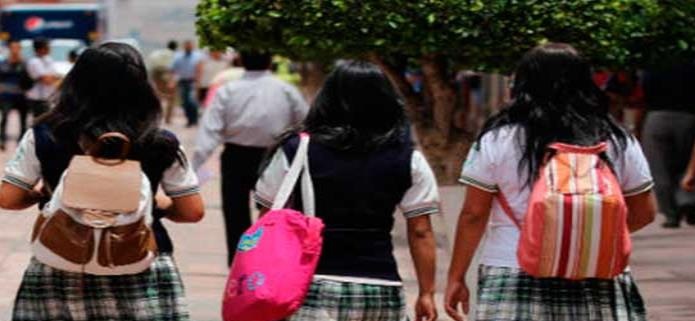 LA FALTA DE DINERO ES UNA DE LAS PRINCIPALES CAUSAS DE LA DESERCIÓN ESCOLAR