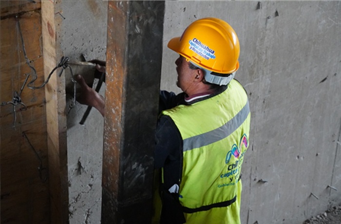 PREPARA MUNICIPIO ÁREA PARA INSTALACIÓN DE ESTRUCTURA DE REFORZAMIENTO EN PUENTE DE RIBERAS DE SACRAMENTO