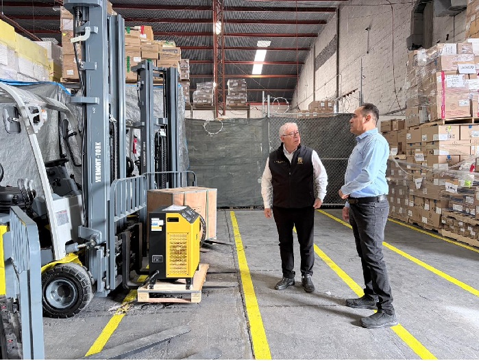 ENTREGA IMSS CHIHUAHUA MONTACARGAS AL ALMACÉN DELEGACIONAL