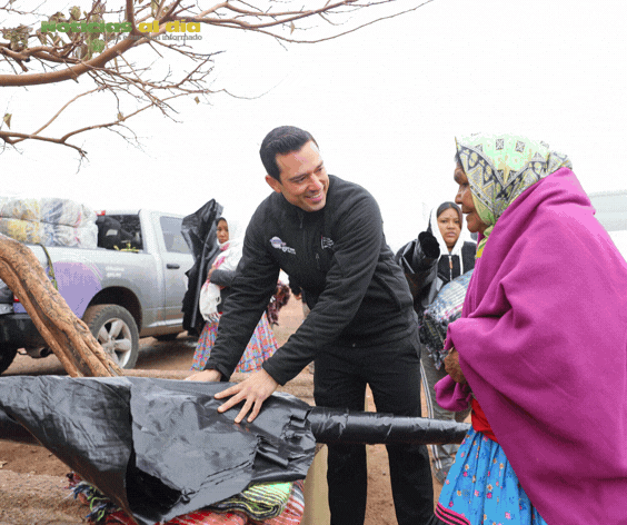 GOBIERNO DEL ESTADO AYUDA A MITIGAR FRÍO DE COMUNIDAD INDÍGENA