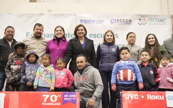 ENTREGAN APOYOS PARA EQUIPAMIENTO E INFRAESTRUCTURA A 79 ESCUELAS DE LA REGIÓN CENTRO-SUR