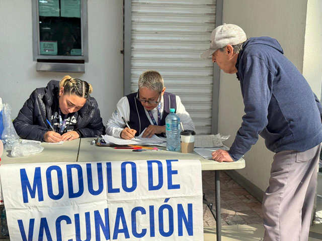 LLEVA GOBIERNO DEL ESTADO CAMPAÑA DE VACUNACIÓN A CENTROS COMERCIALES DE CIUDAD JUÁREZ