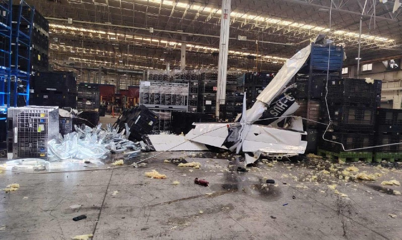 UN PEQUEÑO AVIÓN SE DESPLOMÓ Y CAYÓ EN RAMOS ARIZPE, COAHUILA
