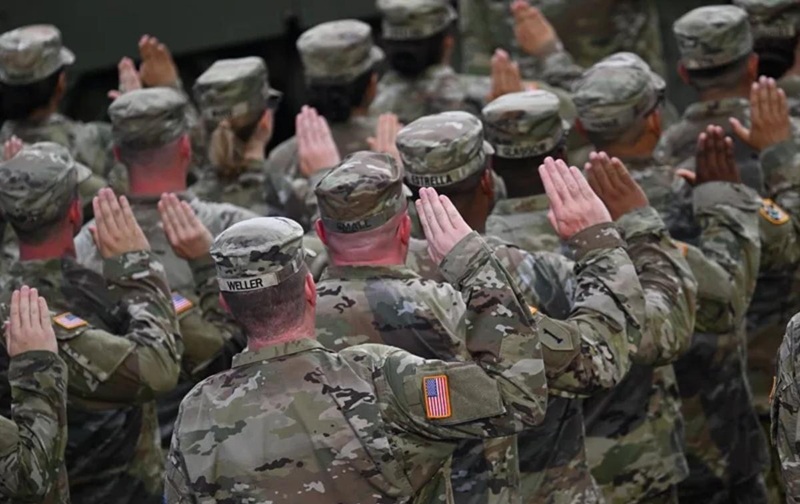 TRUMP AMENAZA CON DESPLEGAR AL EJÉRCITO EN MINNESOTA PARA REPRIMIR EPISODIOS DE DESORDEN CIVIL