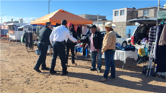 VIGILANCIA DE LA POLICÍA MUNICIPAL FORTALECE LA SEGURIDAD EN LOS TIANGUIS DE LA CIUDAD