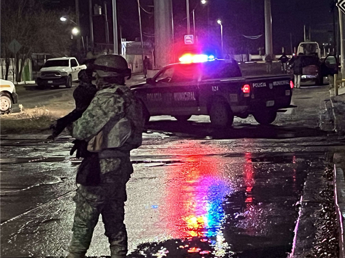 LEVANTÓN EN BARRANCO AZUL; ASEGURAN ARMA Y CAMIONETA