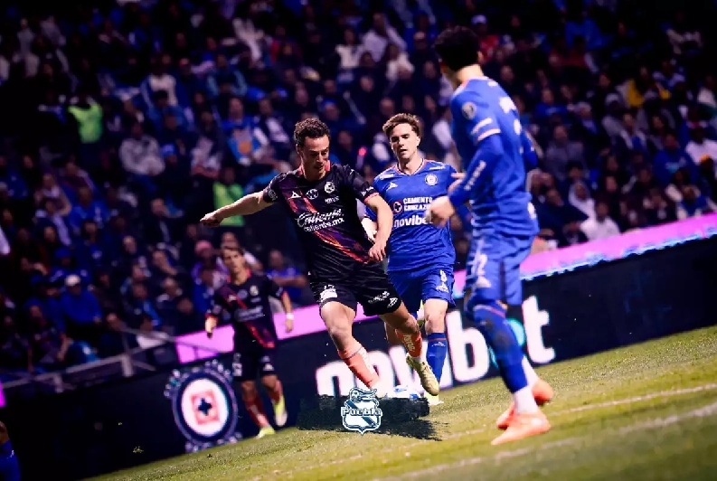 GRUPO SALINAS ESTÁ DISPUESTO A ESCUCHAR OFERTAS DE COMPRA POR EL CLUB PUEBLA. 