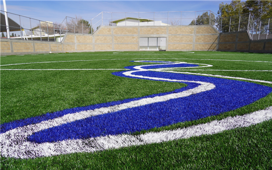 TRABAJA MUNICIPIO EN LOS ÚLTIMOS DETALLES DE CONSTRUCCIÓN DE LA CANCHA DE FUTBOL RÁPIDO EN LA SECUNDARIA TÉCNICA 77