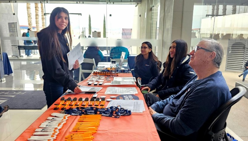 FECHAC Y UTEP ACERCAN OPORTUNIDADES UNIVERSITARIAS A FAMILIAS JUARENSES