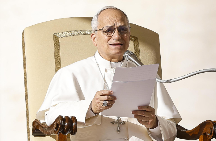 EL PAPA CRITICÓ QUE LAS ESTRATEGIAS DE POTENCIAS ECONÓMICAS Y MILITARES, TAL Y COMO LO ENSEÑA LA HISTORIA, NO DAN FUTURO A LA HUMANIDAD