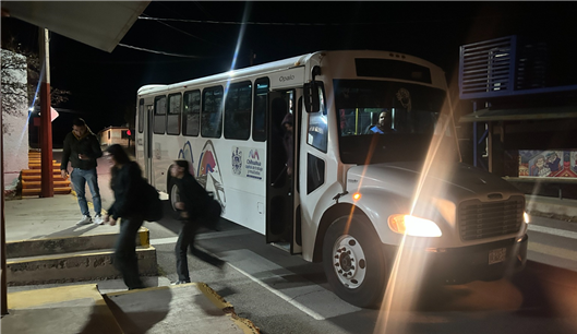 TRANSPORTA GOBIERNO MUNICIPAL MÁS DE MIL 400 ESTUDIANTES DE LA ZONA RURAL A SUS ESCUELAS