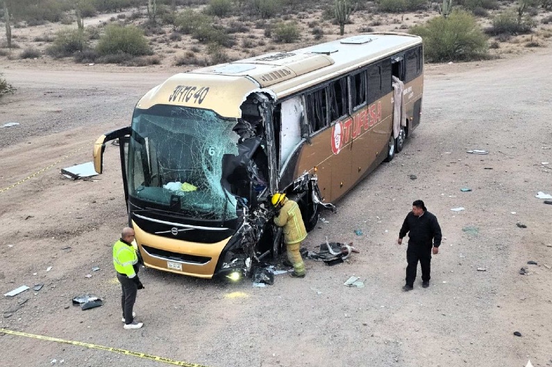 CHOQUE DE UN AUTOBÚS DE PASAJEROS CON UN TRACTOCAMIÓN ESTE 13 DE FEBRERO DE 2026 EN SONORA