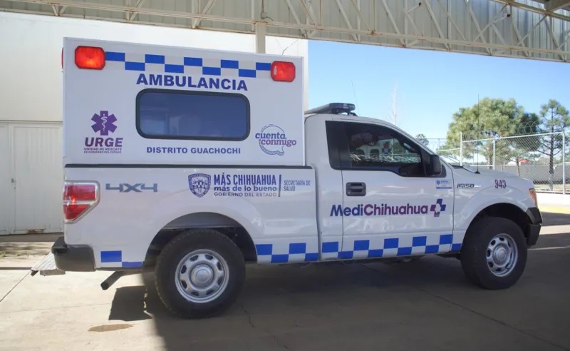 ENTREGA SECRETARÍA DE SALUD DOS AMBULANCIAS A LA COMUNIDAD DE LOS PARAJES, EN GUACHOCHI