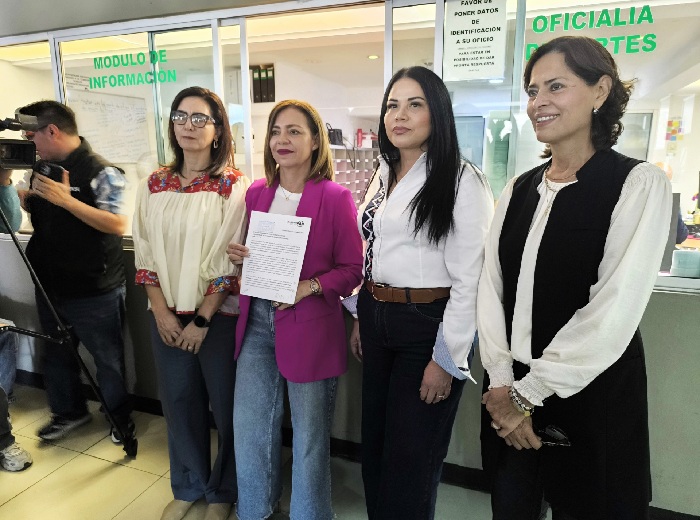 *REGIDORAS DEL PAN PIDEN FORMALMENTE ANTE EL CONGRESO DEL ESTADO LA DESTITUCIÓN DEL ASESOR ADRIÁN SÁNCHEZ, COLABORADOR DE LA DIPUTADA BRENDA RÍOS