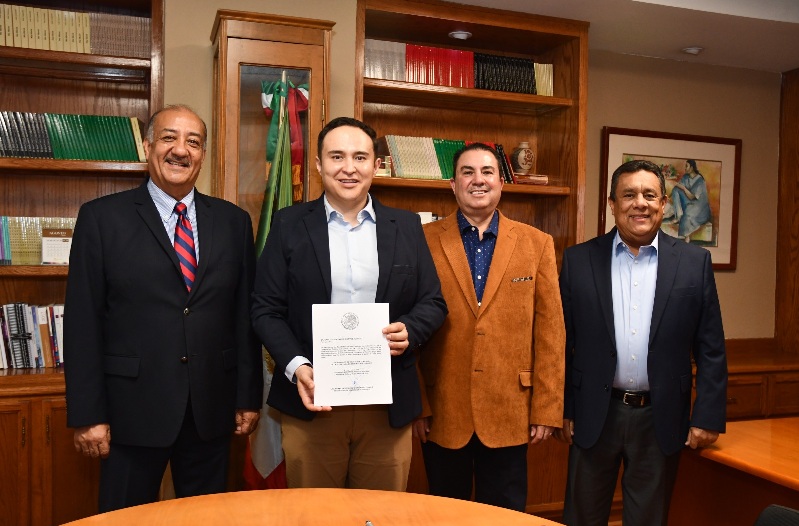 ASUME SERVANDO CHÁVEZ TIZNADO LA COORDINACIÓN DE EDUCACIÓN DE LA ZONA SUR