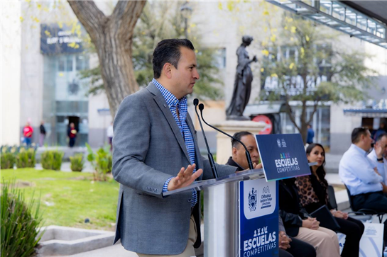 ENTREGA MARCO BONILLA CHEQUES DEL PROGRAMA ESCUELAS COMPETITIVAS PARA MEJORAR INSTITUCIONES