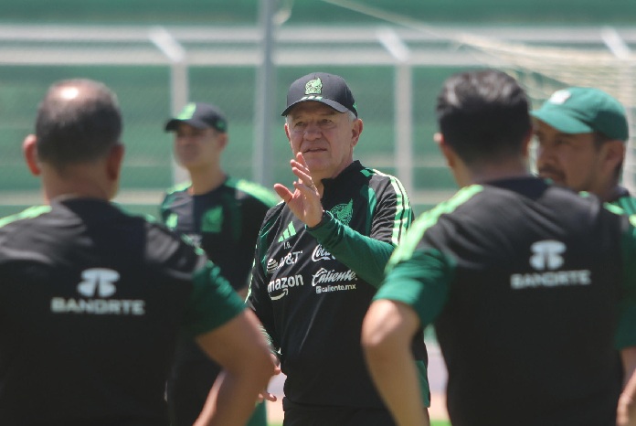 LA SELECCIÓN DE AGUIRRE ARRANCA PREPARACIÓN PARA DUELO ANTE PORTUGAL 