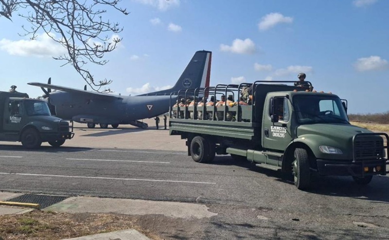 ELEMENTOS DEL EJÉRCITO VIAJARON A SINALOA JUNTO CON BINOMIOS CANÓFILOS PARA PARTICIPAR EN LA BÚSQUEDA Y RESCATE DE CUATRO MINEROS