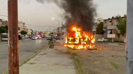 ARDE EN LLAMAS CAMIÓN DE COMIDA EN LA INFONAVIT