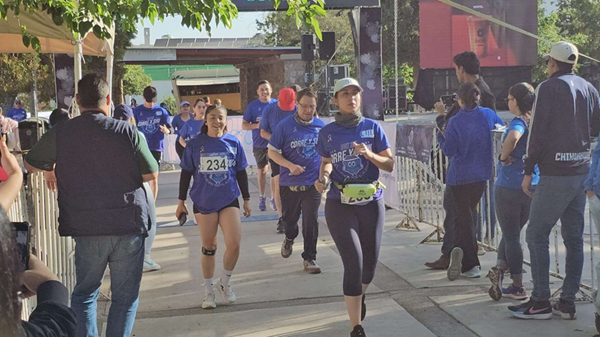 SUMAN KILÓMETROS POR EL AUTISMO EN LA CARRERA CORRE Y SUMA
