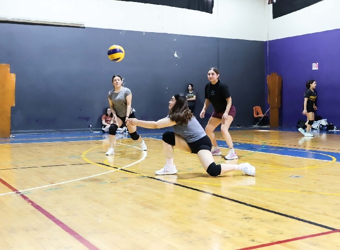 INTERFACULTADES +UACH; JORNADA DE INTENSIDAD EN DUELA Y CANCHA