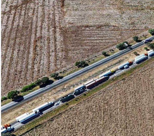 ANUNCIAN TRANSPORTISTAS Y AGRICULTORES PARO NACIONAL PARA EL LUNES 6 DE ABRIL