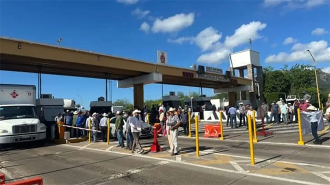 ARRANCA PARO NACIONAL DEL CAMPO CON CIERRES EN CASETAS DE CHIHUAHUA