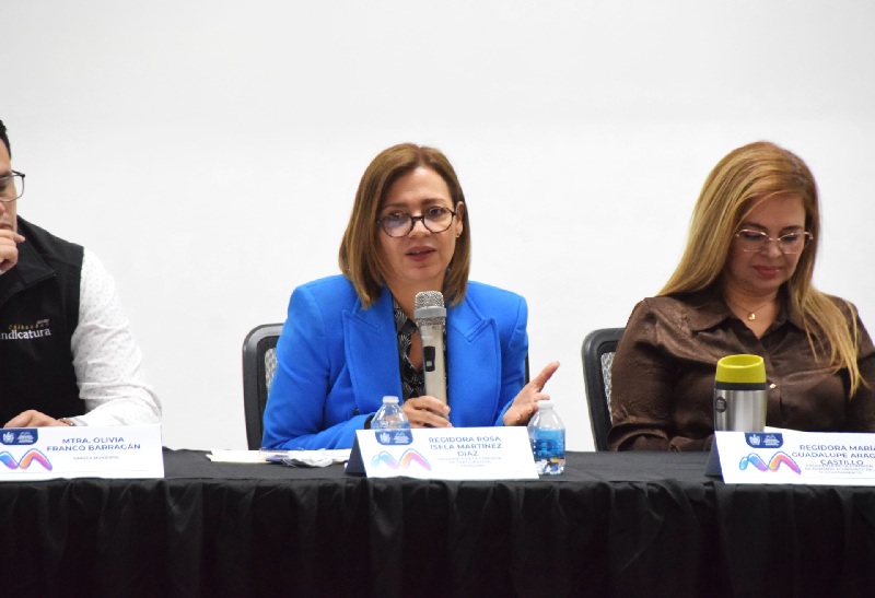 PRESENTA ISELA MARTÍNEZ REGLAMENTO DE TURISMO ANTE EL CONSEJO DE TURISMO DEL MUNICIPIO DE CHIHUAHUA