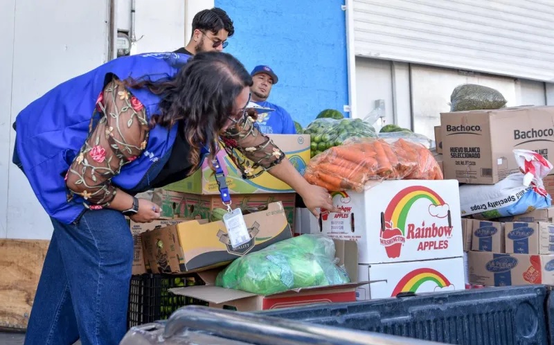 ENTREGA GOBIERNO DEL ESTADO APOYOS ALIMENTARIOS A ALBERGUES DE PERSONAS MIGRANTES EN JUÁREZ Y ASCENSIÓN