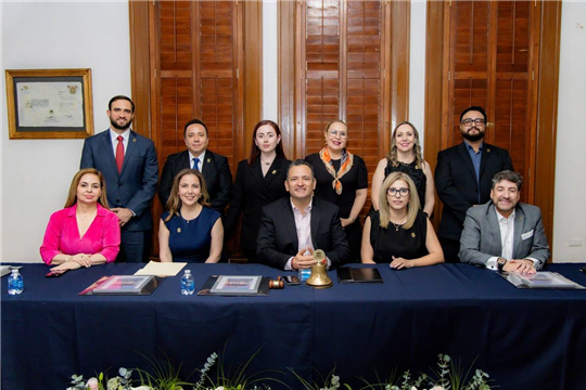 CUENTA CENTRO DE CHIHUAHUA CON RESPALDO A COMERCIANTES: MARCO BONILLA A NUEVA PRESIDENTA DE COCENTRO