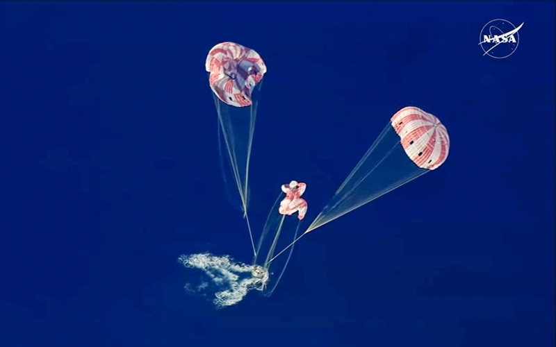 AMERIZA EN EL OCÉANO PACÍFICO TRIPULACIÓN DE ARTEMIS II