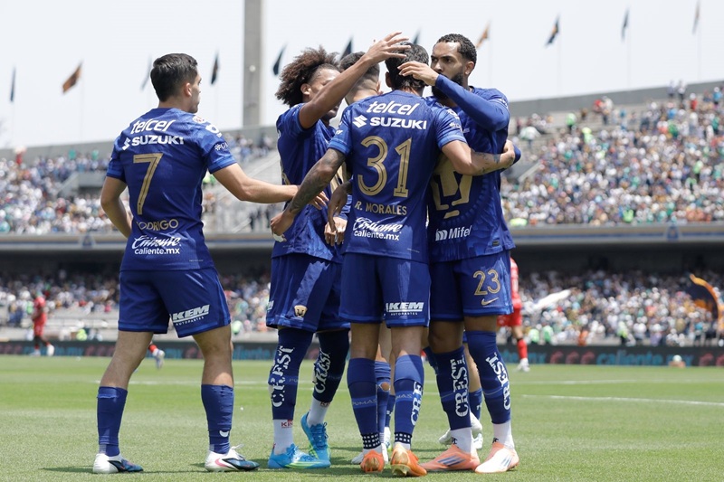 PUMAS VENCE A MAZATLAN 3-1