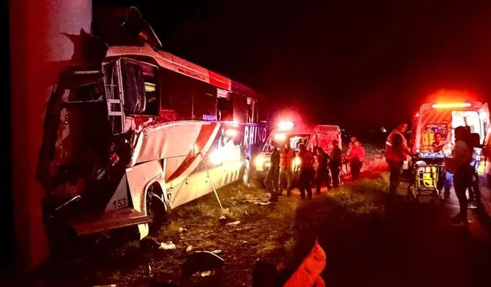 IMSS INFORMA RESPECTO A UN ACCIDENTE DE UN AUTOBÚS DE PASAJEROS QUE TRASLADABA A PACIENTES DE TORREÓN A CHIHUAHUA