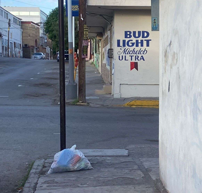 INVADE LA BASURA LAS CALLES QUINTA Y MANUEL DOBLADO
