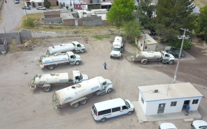 AFECTA CHOQUE EN POSTE DE CFE EN EL REBOMBEO CRUCERO DE LA JMAS