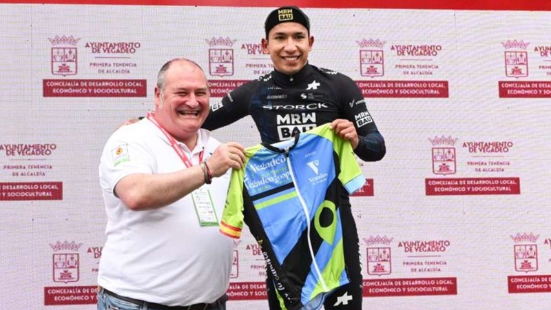 GANA EL MEXICANO EDGAR CADENA LA VUELTA A ASTURIAS