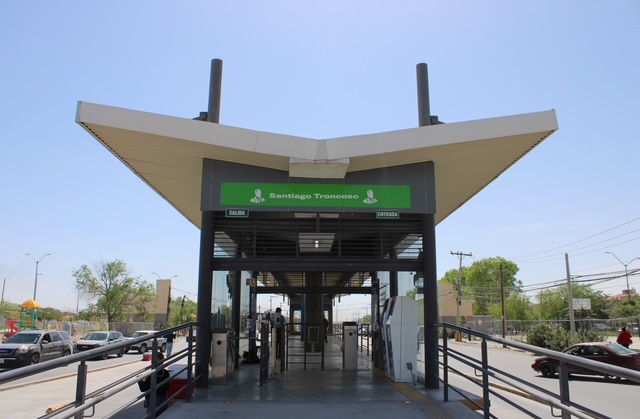 REGRESA CAM MÓVIL DE JUÁREZBUS A LA ESTACIÓN SANTIAGO TRONCOSO DEL BRT-1 CON SERVICIO DE CREDENCIALIZACIÓN