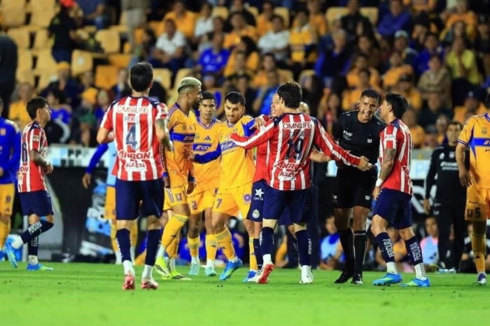 TIGRES VENCE 3-1 A CHIVAS EN LA IDA DE CUARTOS DEL CLAUSURA 2026