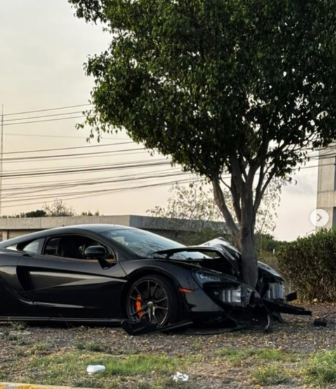 CHOCAN Y ABANDONAN MCLAREN EN JURIQUILLA, QUERÉTARO