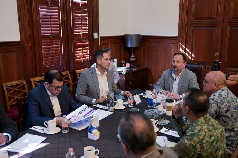 DESTACAN EN MESA DE SEGURIDAD TRABAJO COORDINADO EN MATERIA DE DECOMISOS Y DETENCIONES