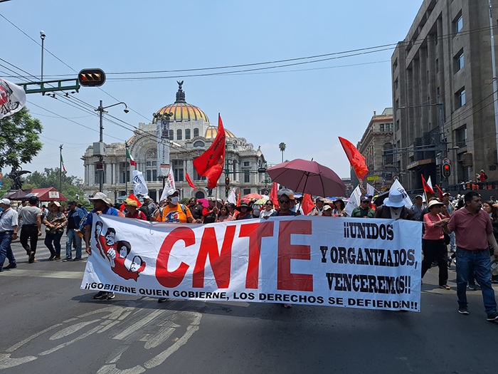CNTE ANUNCIA HUELGA NACIONAL