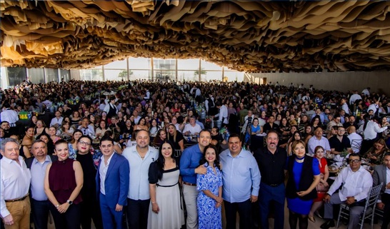 RECONOCE MARCO BONILLA A MAESTRAS Y MAESTROS POR SU LABOR DE FORMAR NUEVAS GENERACIONES