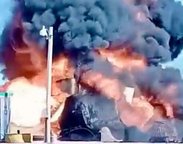 INCENDIO CONSUME GASOLINERA EN JANOS