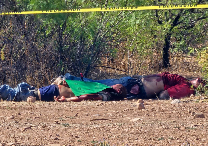HALLAN A 3 EJECUTADOS EN TERRENO BALDÍO POR EL LIBRAMIENTO ORIENTE