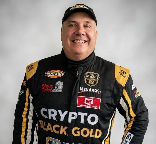 ALPHA RACING ANUNCIA DEBUT DE BRIAN WEBER EN NASCAR MÉXICO SERIES CON PATROCINIO DE CRYPTO BLACK GOLD
