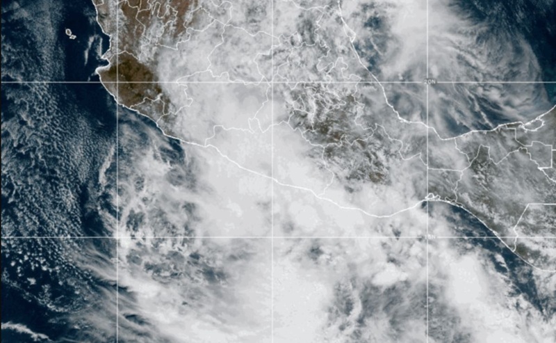 EL SMN ADVIRTIÓ QUE LA DEPRESIÓN TROPICAL DOS-E OCASIONARÁ EN DOS DÍAS LA LLUVIA DE TODO UN MES EN GUERRERO