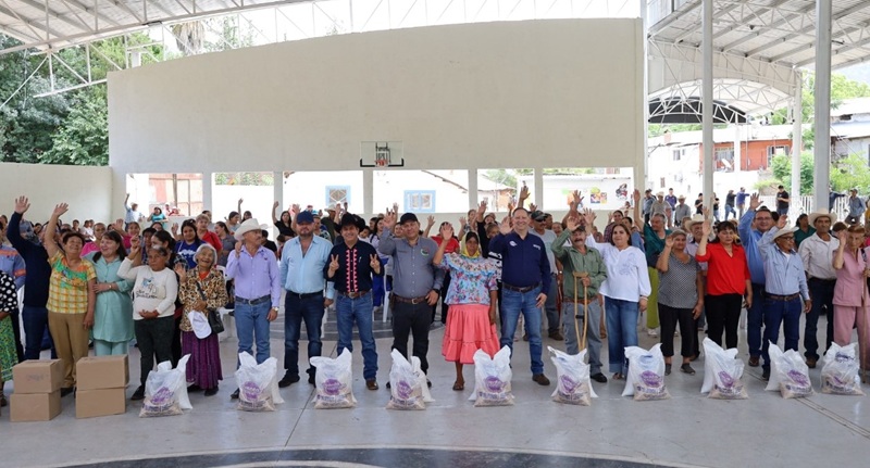 LLEVA NUTRICHIHUAHUA ALIMENTOS A FAMILIAS Y COMEDORES ESCOLARES A URUACHI