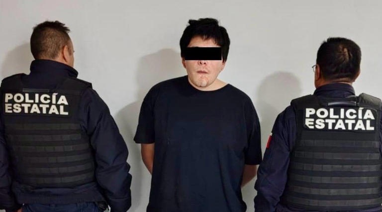 DETIENEN A MAXIMILIANO 'N', DE 27 AÑOS, POR ACUCHILLAR A SU MAMÁ Y HERMANA MENOR EN NAUCALPAN.