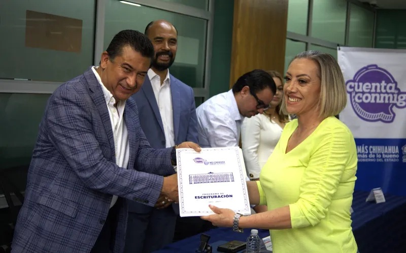 BENEFICIA COESVI A MÁS DE 1,200 FAMILIAS CON ESCRITURACIÓN DE VIVIENDAS A BAJO COSTO